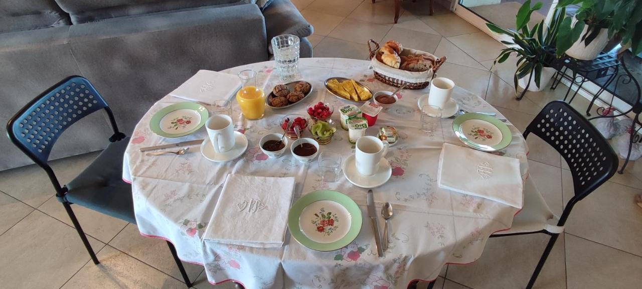 Les Hauts De Grazac, Chambres Et Tables D'Hotes Grazac  Екстериор снимка