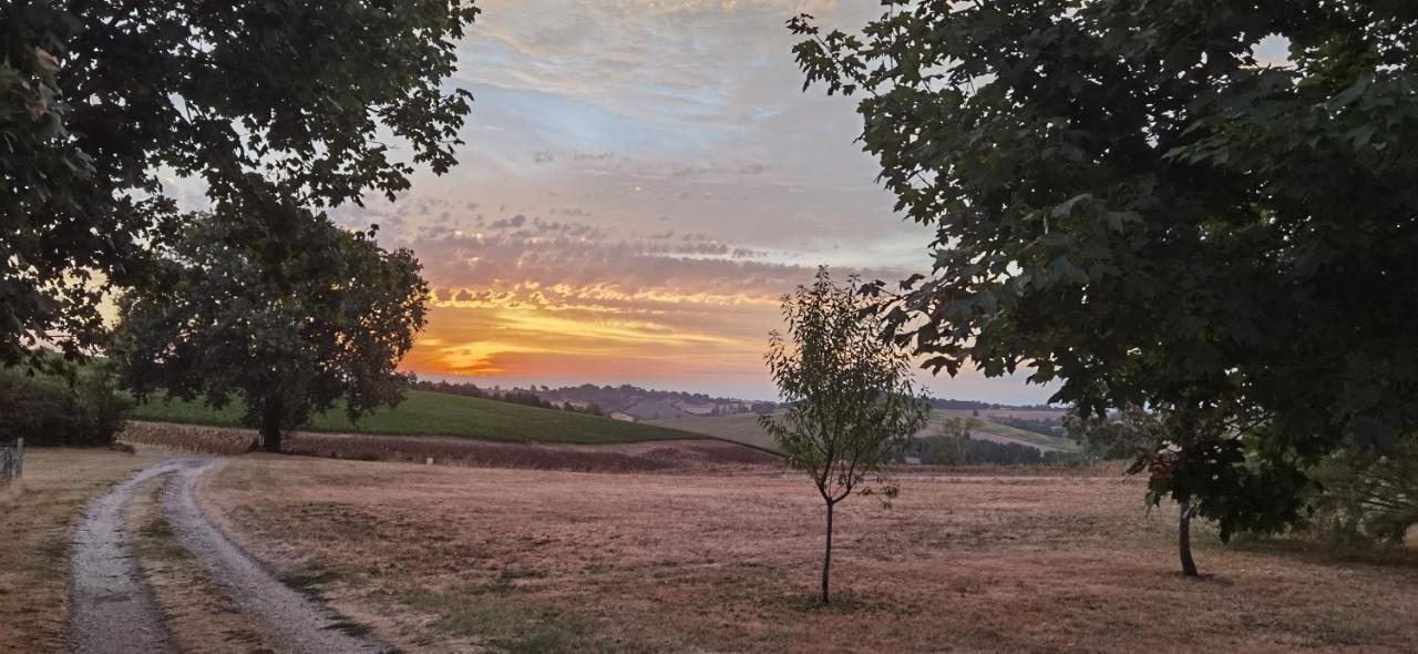 Les Hauts De Grazac, Chambres Et Tables D'Hotes Grazac  Екстериор снимка