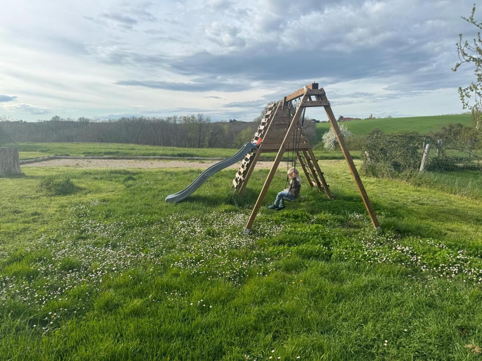 Les Hauts De Grazac, Chambres Et Tables D'Hotes Grazac  Екстериор снимка